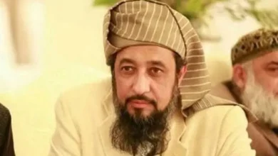 نو شہرہ میں دارالعلوم حقانیہ میں خودکش دھماکے میں تین افراد جاںبحق اور پندرہ زخمی