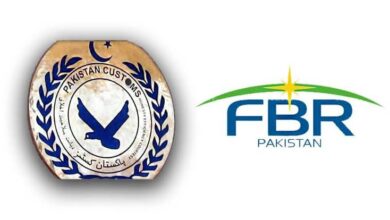 ہنزہ کے تاجروں نے کسٹم حکام کے خلاف احتجاج کیا، شاہراہ قراقرم بند کرنے کی دھمکی